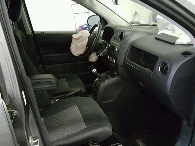 1J4NF1FB6BD280306 - 2011 JEEP COMPASS SP CHARCOAL photo 5