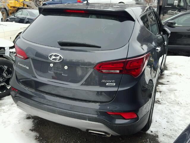 5XYZTDLB4JG508132 - 2018 HYUNDAI SANTA FE S GRAY photo 4