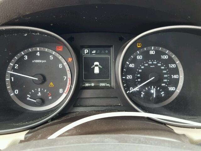 5XYZTDLB4JG508132 - 2018 HYUNDAI SANTA FE S 灰色 照片 8