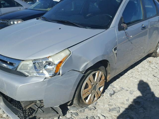 1FAHP35N98W217680 - 2008 FORD FOCUS SE SILVER photo 9