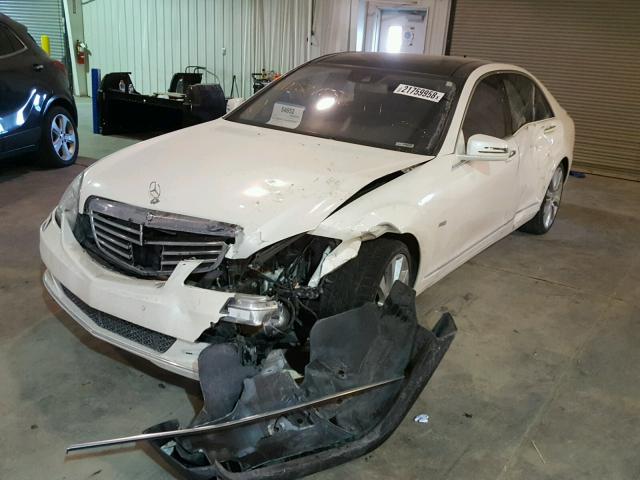 WDDNG9EB2DA527558 - 2013 MERCEDES-BENZ S 550 4MAT WHITE photo 2