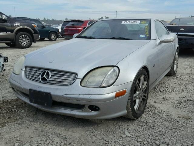 WDBKK49F44F299897 - 2004 MERCEDES-BENZ SLK 230 KO SILVER photo 2