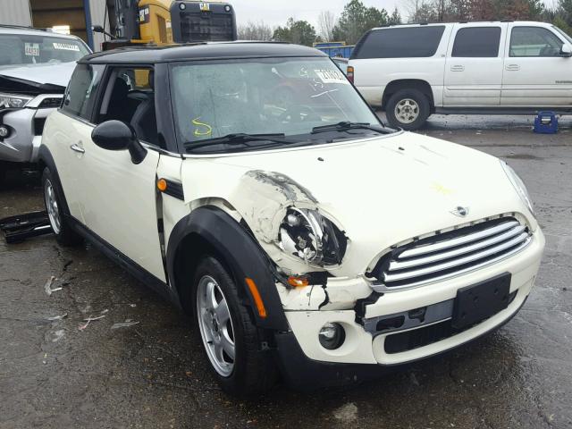 WMWMF33559TW79474 - 2009 MINI COOPER WHITE photo 1