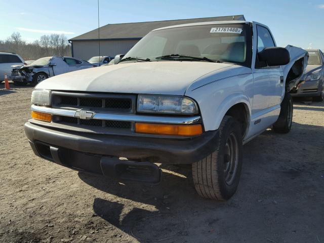 1GCCS145218249941 - 2001 CHEVROLET S TRUCK S1 WHITE photo 2