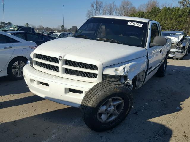 3B7HF13Z4YG138746 - 2000 DODGE RAM 1500 WHITE photo 2