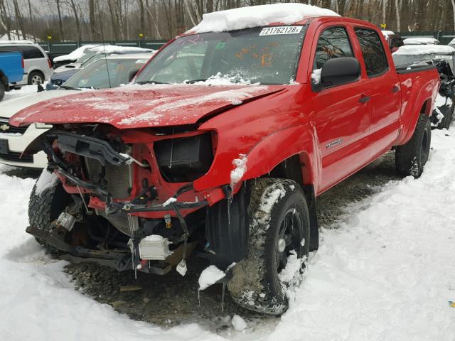 5TEMU52N06Z226124 - 2006 TOYOTA TACOMA DOU RED photo 2