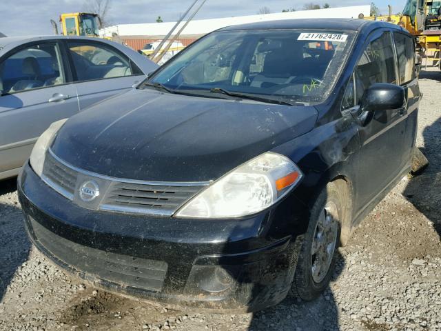 3N1BC11E47L440674 - 2007 NISSAN VERSA S BLACK photo 2