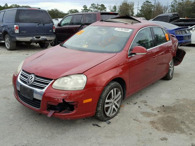 3VWSF71KX6M742344 - 2006 VOLKSWAGEN JETTA 2.5 RED photo 2