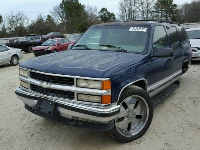 1GNEK13R2VJ441881 - 1997 CHEVROLET TAHOE K150 BLUE photo 2