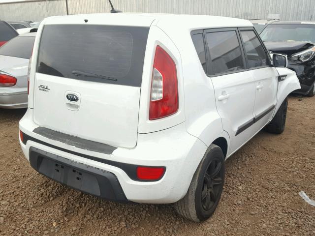 KNDJT2A54C7411348 - 2012 KIA SOUL WHITE photo 4