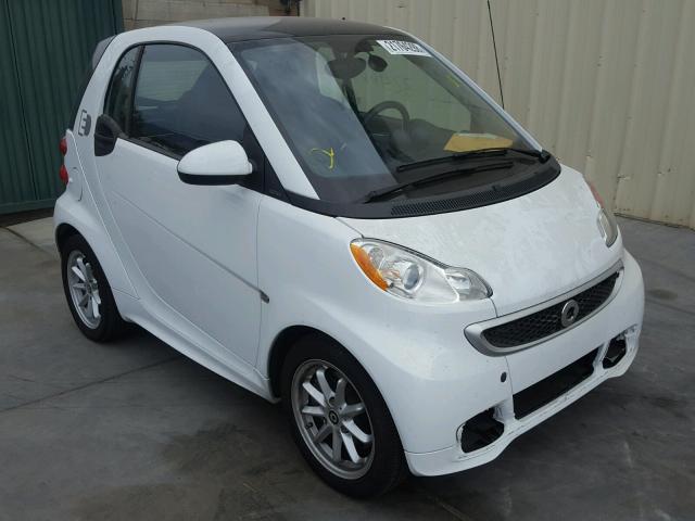 WMEEJ9AA6FK831676 - 2015 SMART FORTWO ELE WHITE photo 1