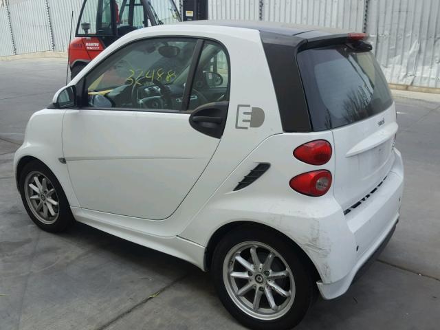 WMEEJ9AA6FK831676 - 2015 SMART FORTWO ELE 白色 照片 3