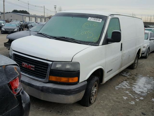 1GTGG25VX31185134 - 2003 GMC SAVANA G25 WHITE photo 2