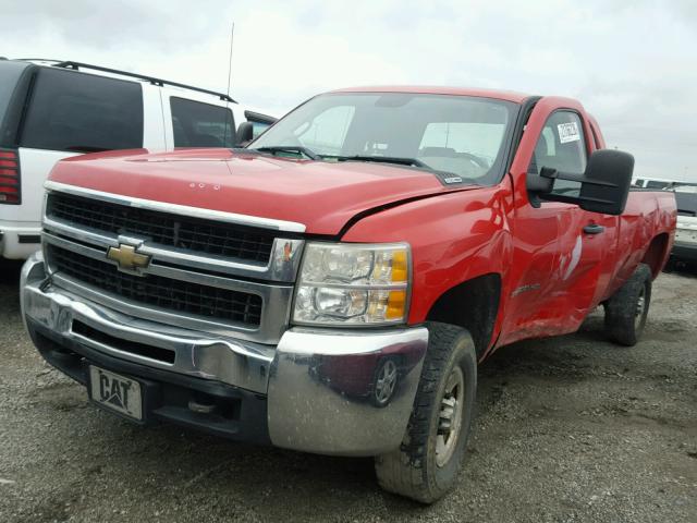 1GCHC29688E200975 - 2008 CHEVROLET SILVERADO RED photo 2