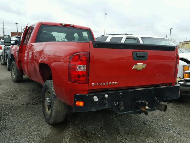 1GCHC29688E200975 - 2008 CHEVROLET SILVERADO RED photo 3