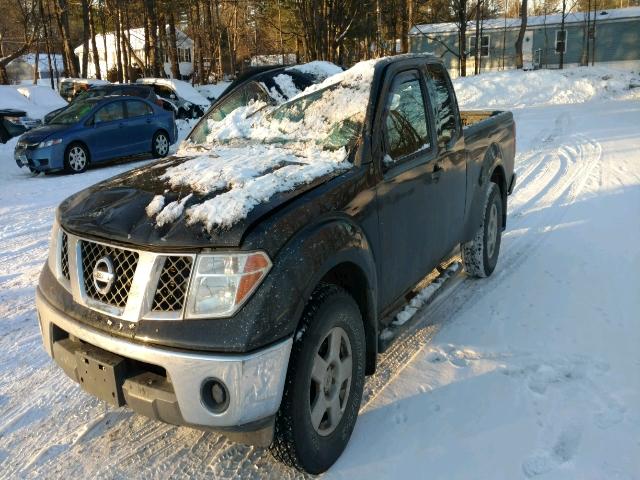 1N6AD06W98C425552 - 2008 NISSAN FRONTIER K CHARCOAL photo 2