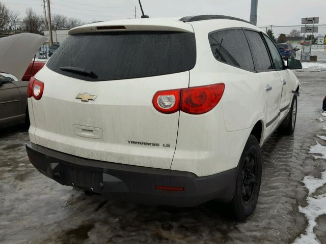 1GNKRFED6BJ230434 - 2011 CHEVROLET TRAVERSE L WHITE photo 4