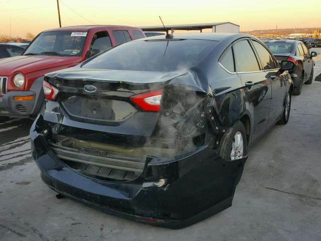 3FA6P0G74GR118710 - 2016 FORD FUSION S BLACK photo 4