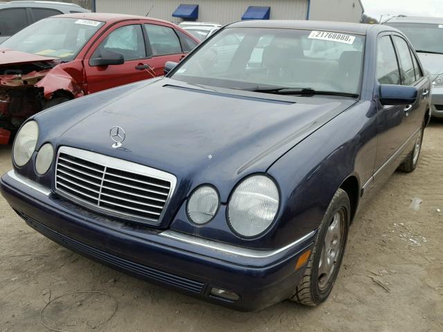 WDBJF72F0VA320321 - 1997 MERCEDES-BENZ E 420 BLUE photo 2