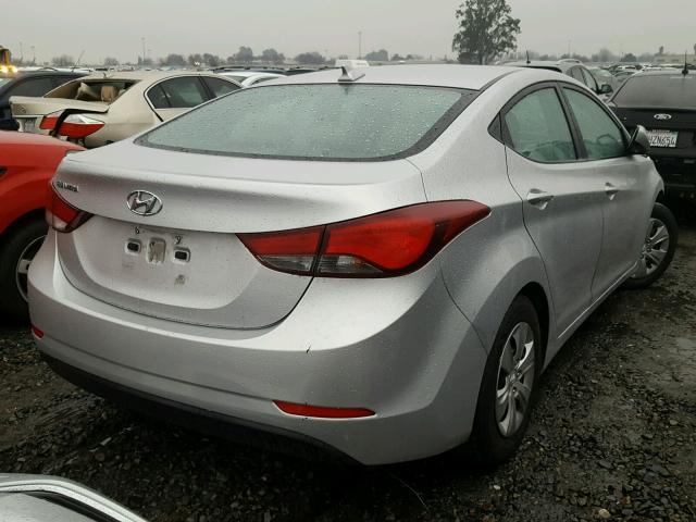 5NPDH4AE1GH679382 - 2016 HYUNDAI ELANTRA SE SILVER photo 4