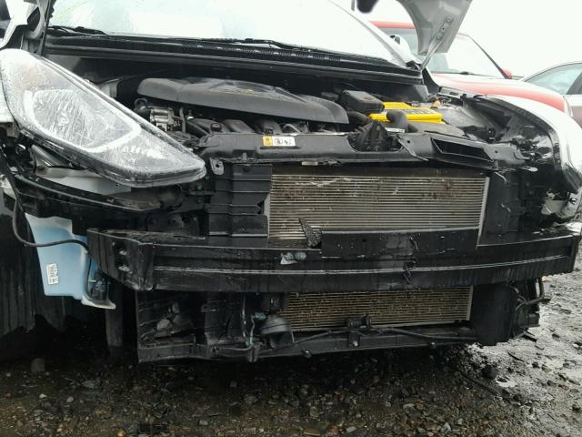 5NPDH4AE1GH679382 - 2016 HYUNDAI ELANTRA SE SILVER photo 9