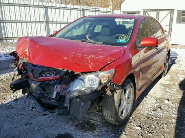 5YFBU4EEXDP176428 - 2013 TOYOTA COROLLA BA RED photo 2