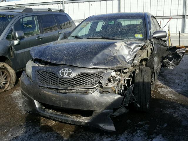 4T1BF3EKXAU500773 - 2010 TOYOTA CAMRY BASE CHARCOAL photo 9