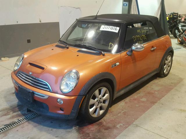 WMWRH33495TF80564 - 2005 MINI COOPER S ORANGE photo 2