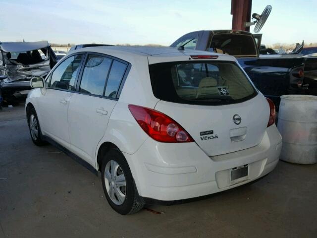 3N1BC13E09L447878 - 2009 NISSAN VERSA S WHITE photo 3