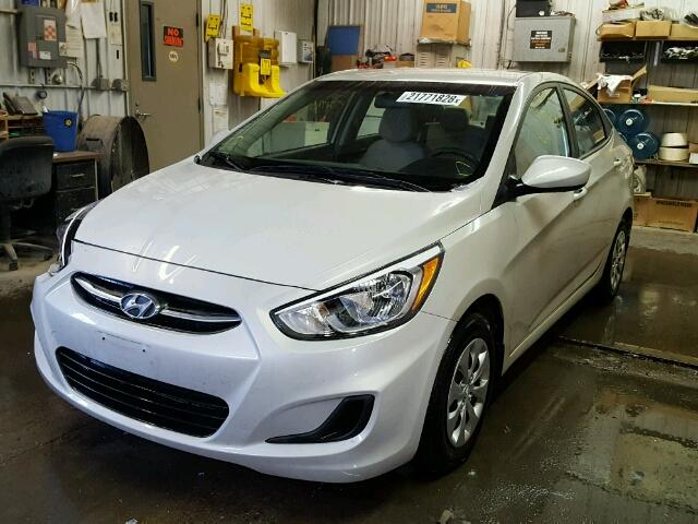 KMHCT4AE4GU044796 - 2016 HYUNDAI ACCENT SE CREAM photo 2