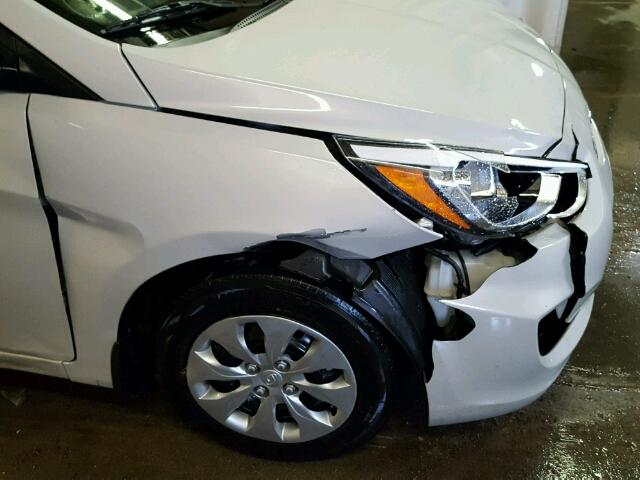 KMHCT4AE4GU044796 - 2016 HYUNDAI ACCENT SE CREAM photo 9