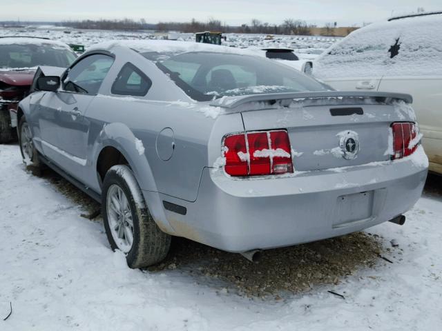 1ZVFT80N275330194 - 2007 FORD MUSTANG SILVER photo 3