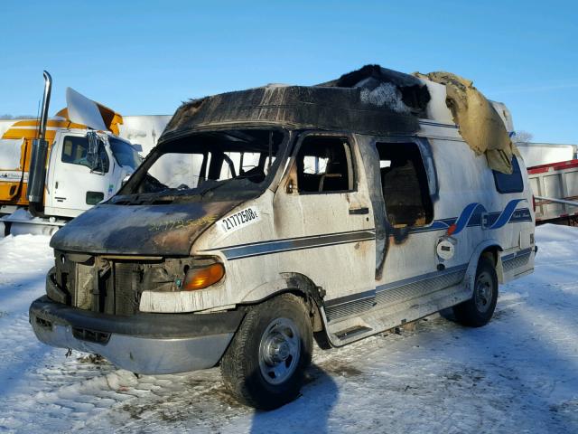 2B6KB31ZXWK161307 - 1998 DODGE RAM VAN B3 WHITE photo 2