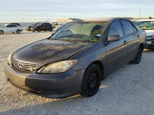 4T1BE32K06U650938 - 2006 TOYOTA CAMRY LE GOLD photo 2