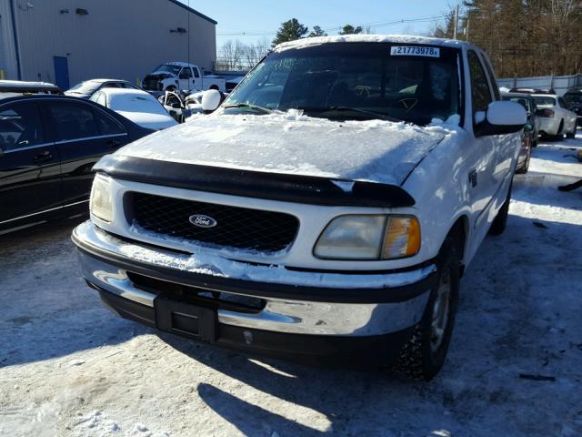 1FTZX17W3WKB91557 - 1998 FORD F150 WHITE photo 2