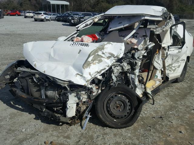 3N1BC11E99L453035 - 2009 NISSAN VERSA S WHITE photo 2