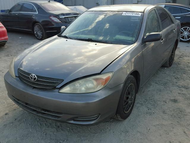 JTDBE32KX30156559 - 2003 TOYOTA CAMRY LE GRAY photo 2