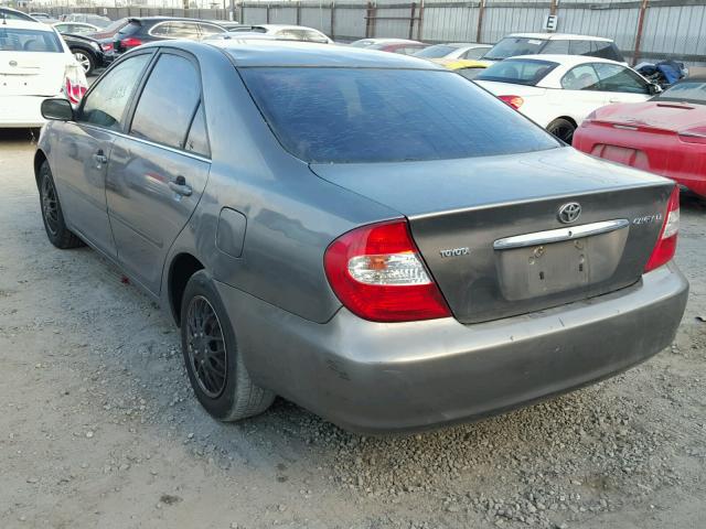 JTDBE32KX30156559 - 2003 TOYOTA CAMRY LE GRAY photo 3