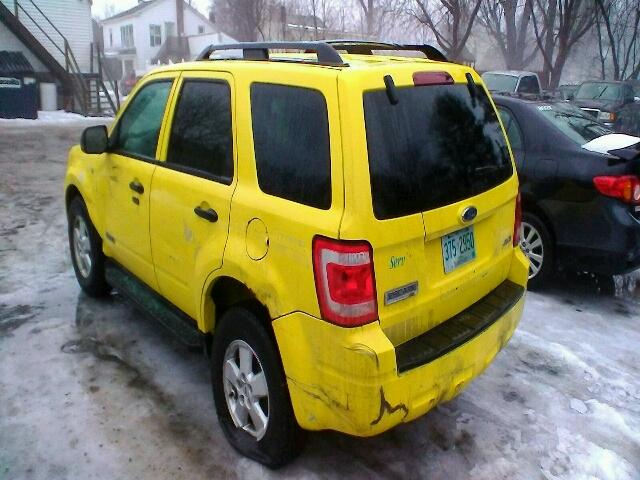 1FMCU93138KA34486 - 2008 FORD ESCAPE XLT YELLOW photo 3