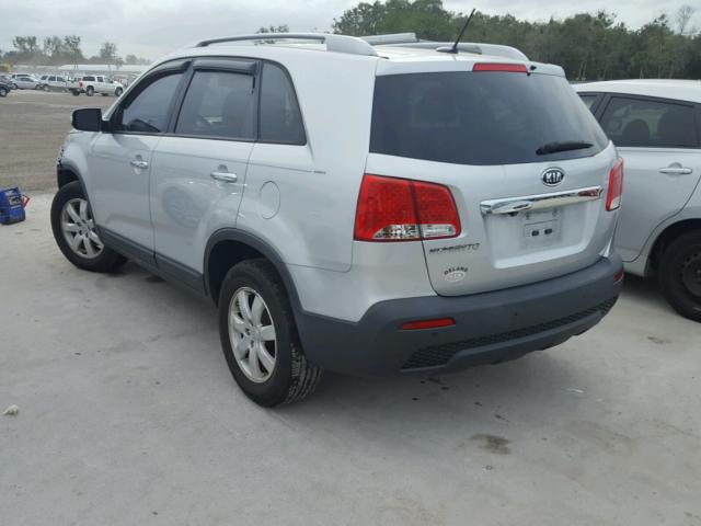 5XYKT3A13BG148147 - 2011 KIA SORENTO BA SILVER photo 3