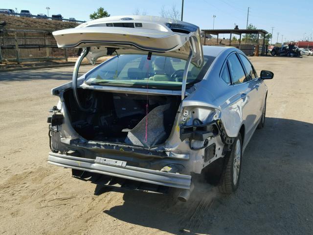 3FA6P0LU4DR218037 - 2013 FORD FUSION SE SILVER photo 4