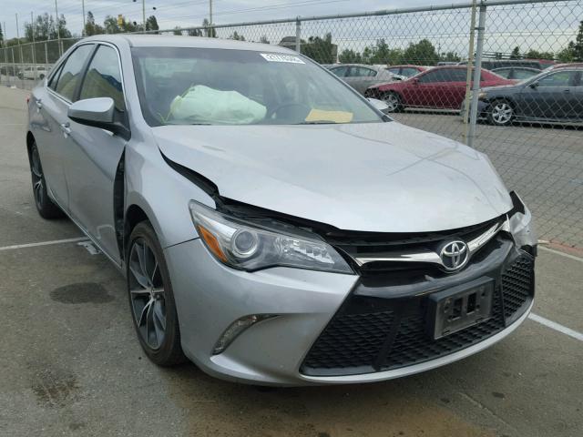 4T1BF1FK8FU913575 - 2015 TOYOTA CAMRY LE SILVER photo 1