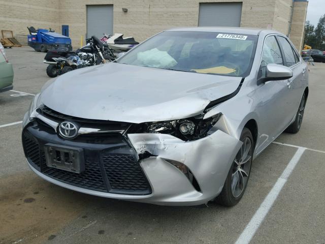 4T1BF1FK8FU913575 - 2015 TOYOTA CAMRY LE SILVER photo 2