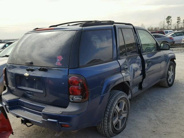 1GNDS13S952367335 - 2005 CHEVROLET TRAILBLAZE BLUE photo 4