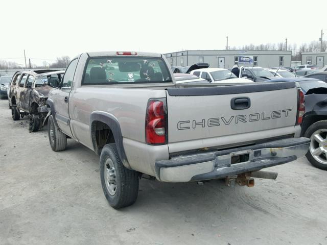 1GCHC24U74E262383 - 2004 CHEVROLET SILVERADO TAN photo 3