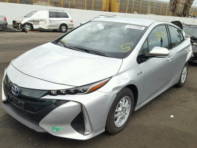 JTDKARFP3H3001538 - 2017 TOYOTA PRIUS PRIM ვერცხლისფერი ფოტო 2