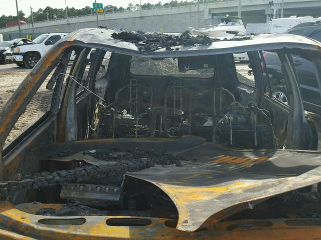 5FNYF28156B041907 - 2006 HONDA PILOT LX BURN photo 10