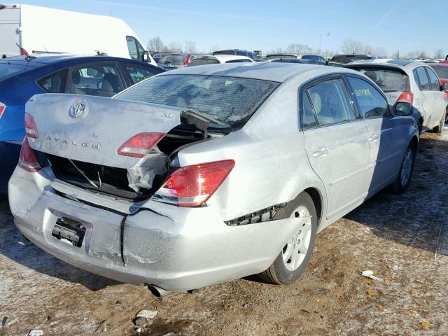 4T1BK36B97U232205 - 2007 TOYOTA AVALON XL SILVER photo 4