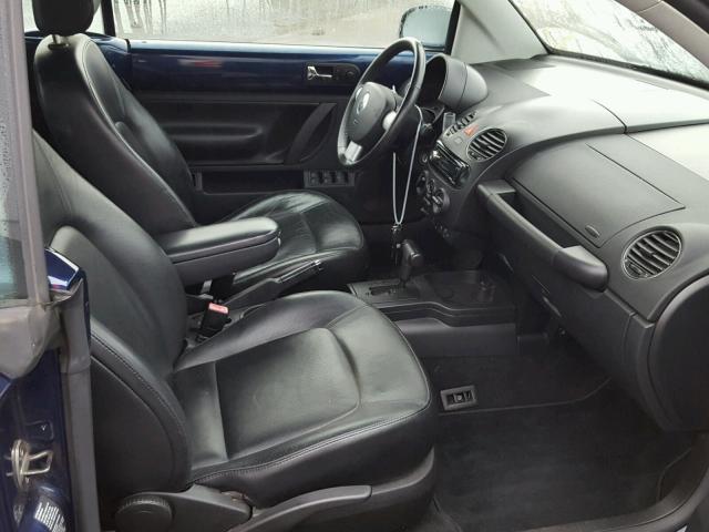 3VWSF31Y16M302168 - 2006 VOLKSWAGEN NEW BEETLE 蓝色 照片 5