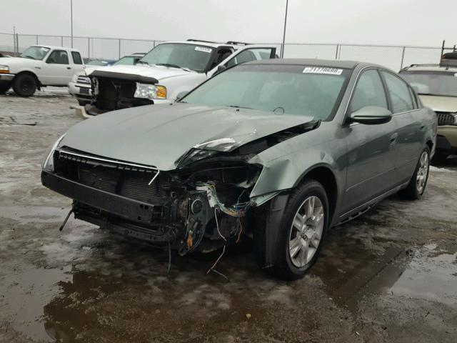 1N4AL11D25C247633 - 2005 NISSAN ALTIMA S GREEN photo 2